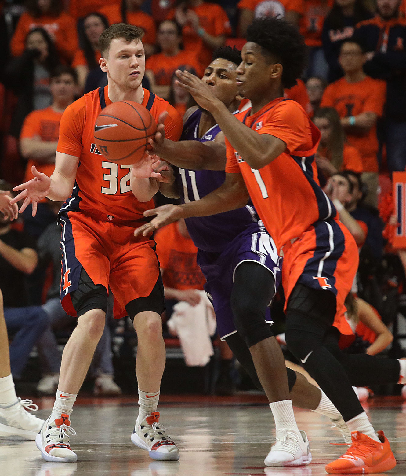 Illinois vs Northwestern 14 3.3.19.jpg